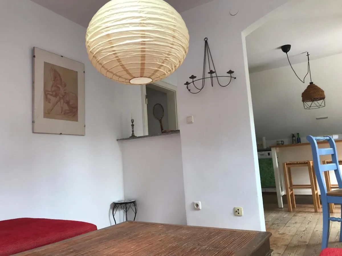 Charmante Altbau-Dg-Wohnung München Tyskland
