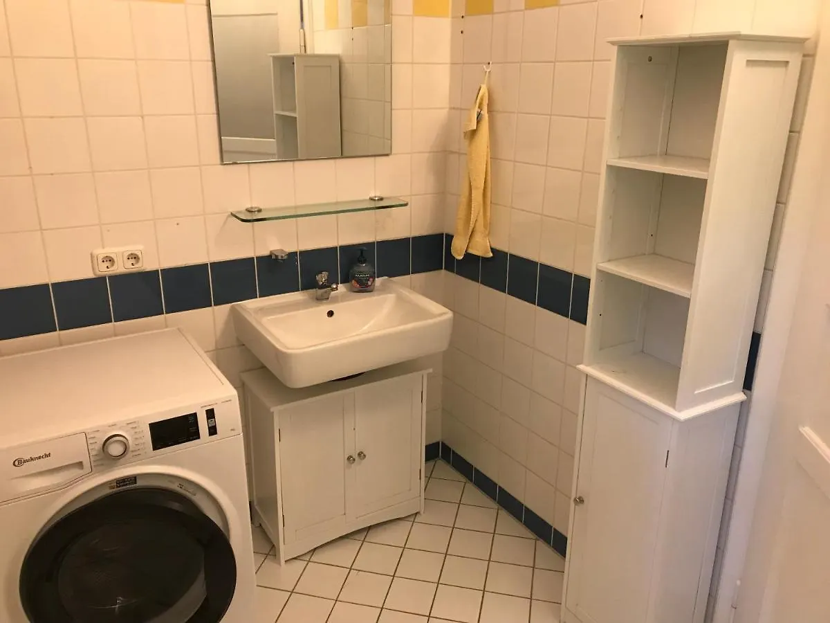 Charmante Altbau-Dg-Wohnung München Tyskland